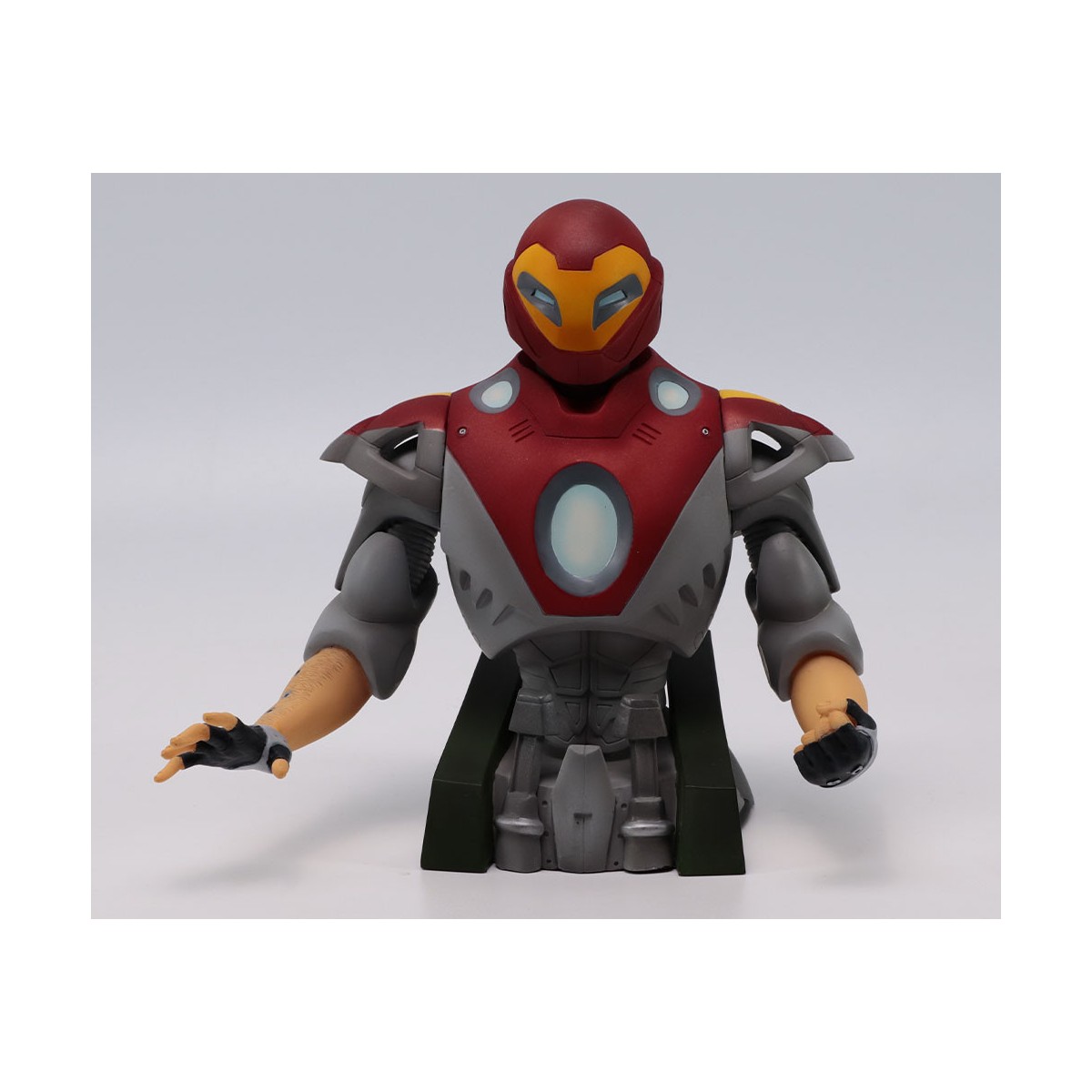 Diamond Select Marvel - Ultimate Iron Man Bust