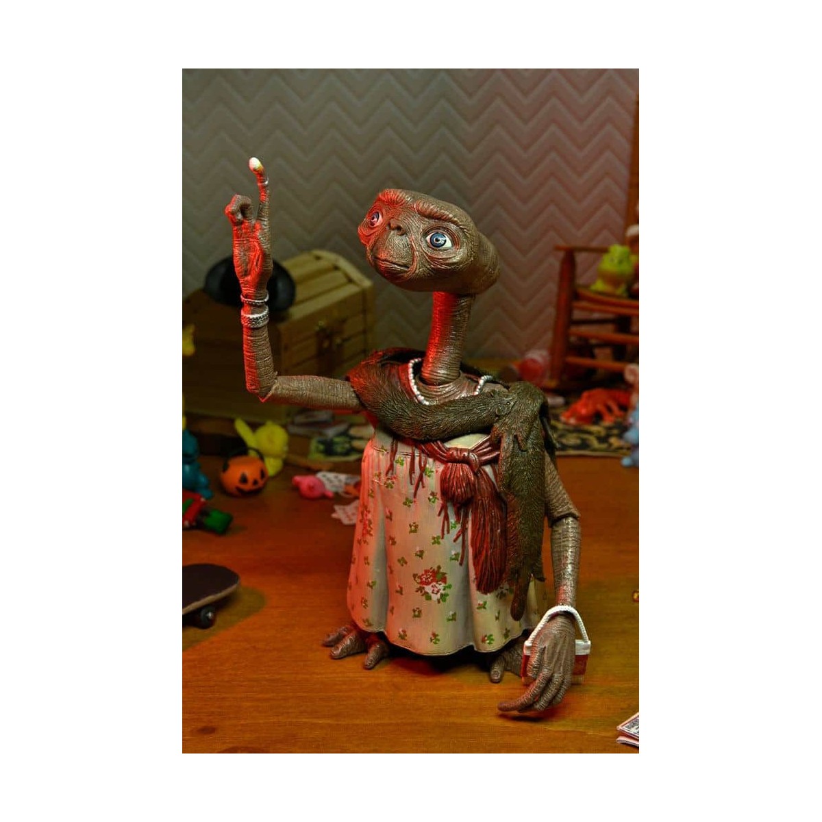 Neca - E.T. The Extra Terrestrial - Ultimate Dress Up E.T.