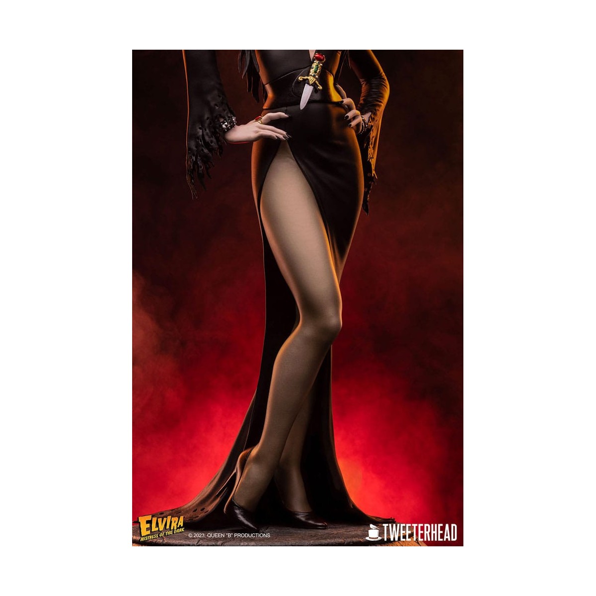 Tweeterhead - Elvira: Mistress of the Dark statue 1/4