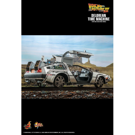 Hot Toys - Back to the Future 3 1/6 Delorean - BTTF3