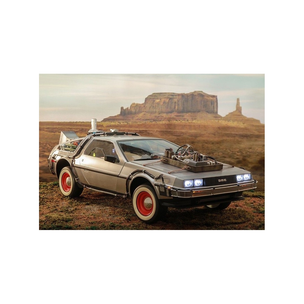 Hot Toys - Back to the Future 3 1/6 Delorean - BTTF3