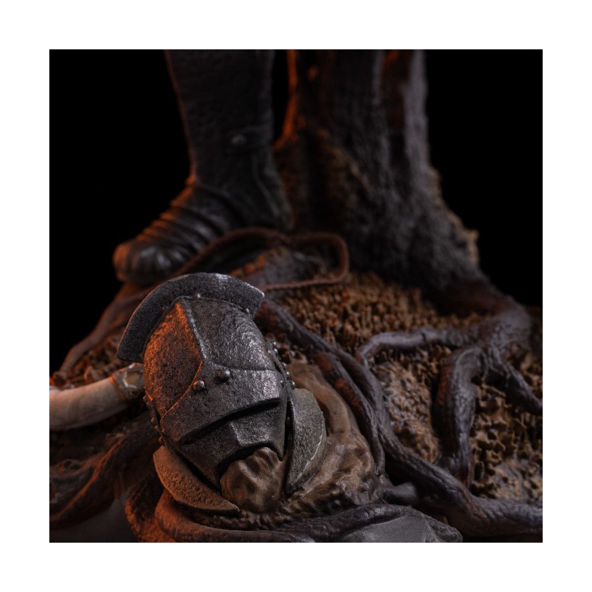 Iron Studios - Lurtz, Uruk-Hai Leader - Lord of the Rings - LOTR BDS Art Scale 1/10
