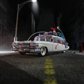 Hasbro - Ghostbusters 1984 - Plasma Series 40th Anniversary ECTO-1 1/15