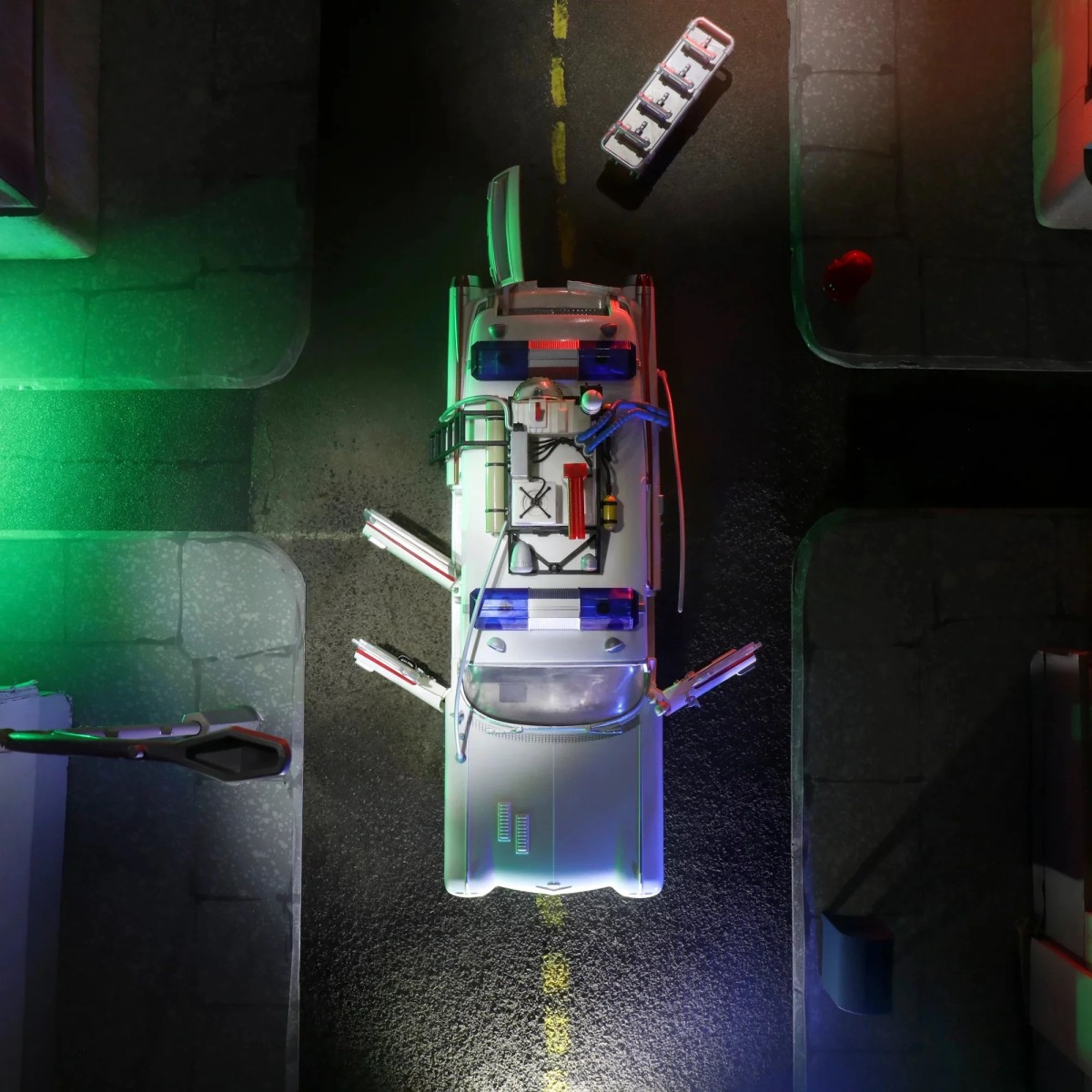 Hasbro - Ghostbusters 1984 - Plasma Series 40th Anniversary ECTO-1 1/15