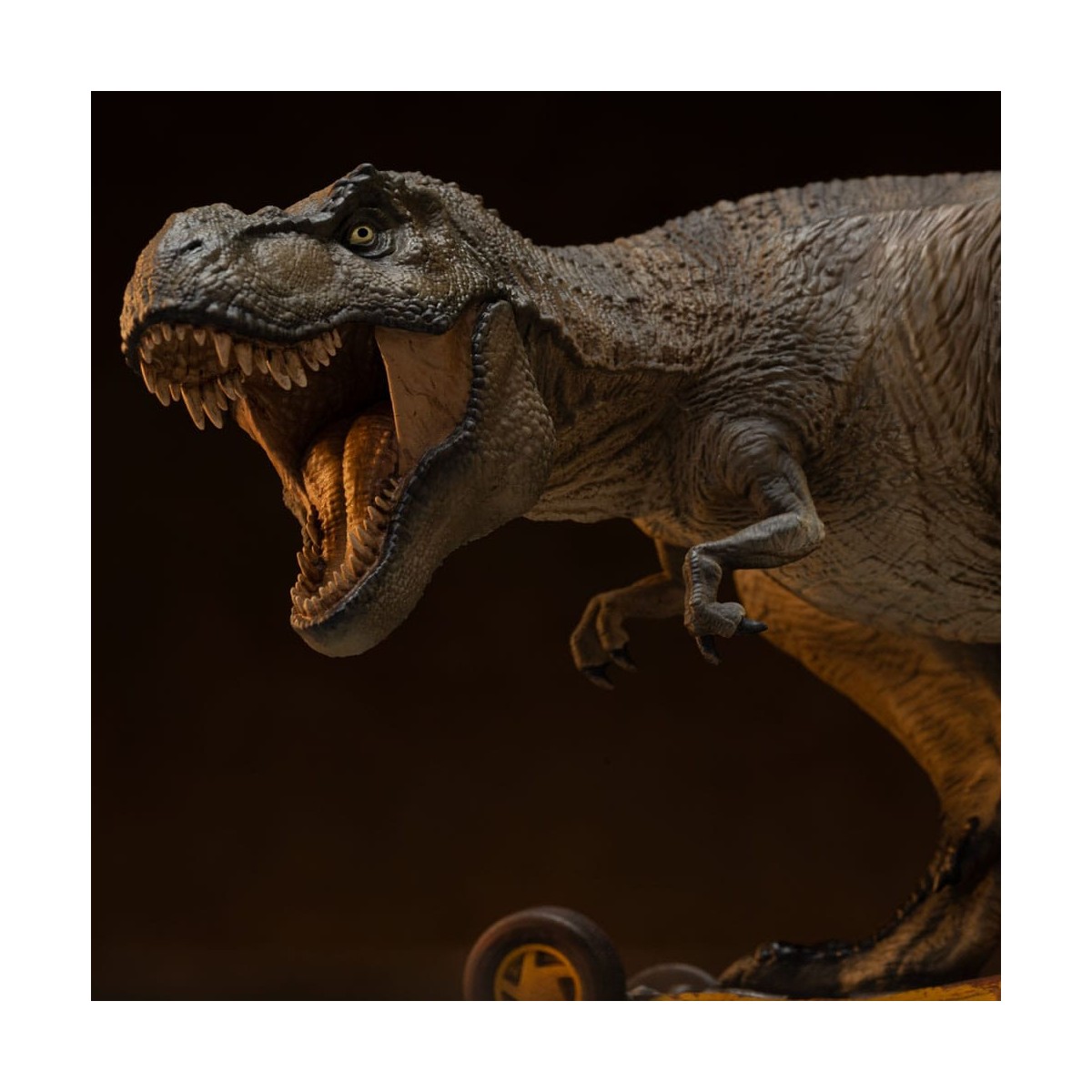 Iron Studios - T-Rex Attack - Jurassic Park Icons