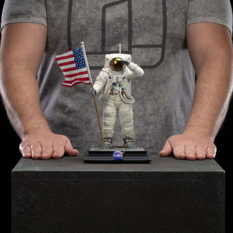 Iron Studios - NASA Apollo 11 Astronaut 1/10 BDS Art Scale