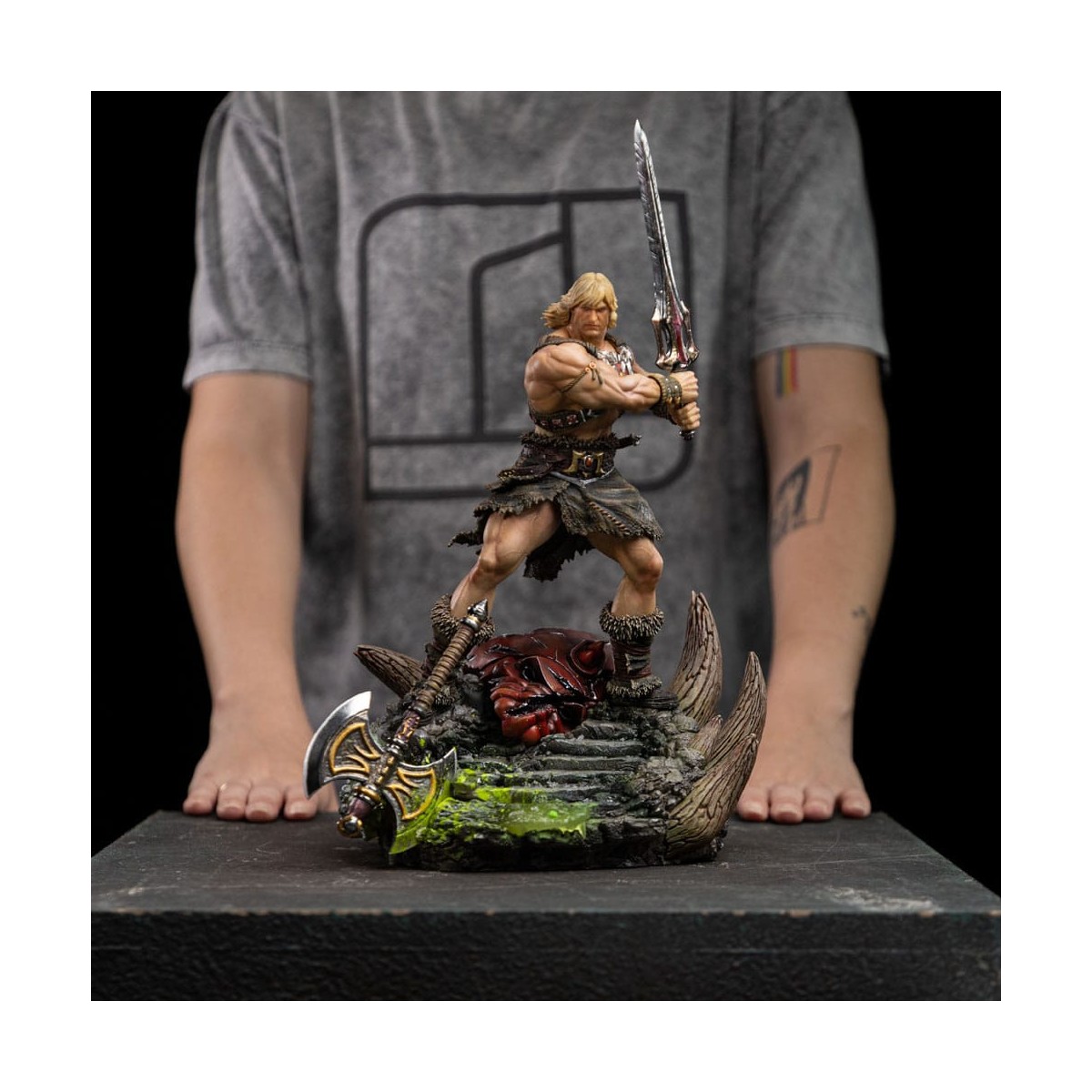 Iron Studios - HE-MAN UNLEASHED Deluxe Art Scale 1/10 - Masters of the Universe - Masters of the Universe