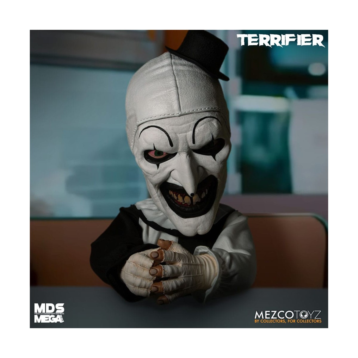 Mezco MDS Mega Scale - Art the Clown - Terrifying