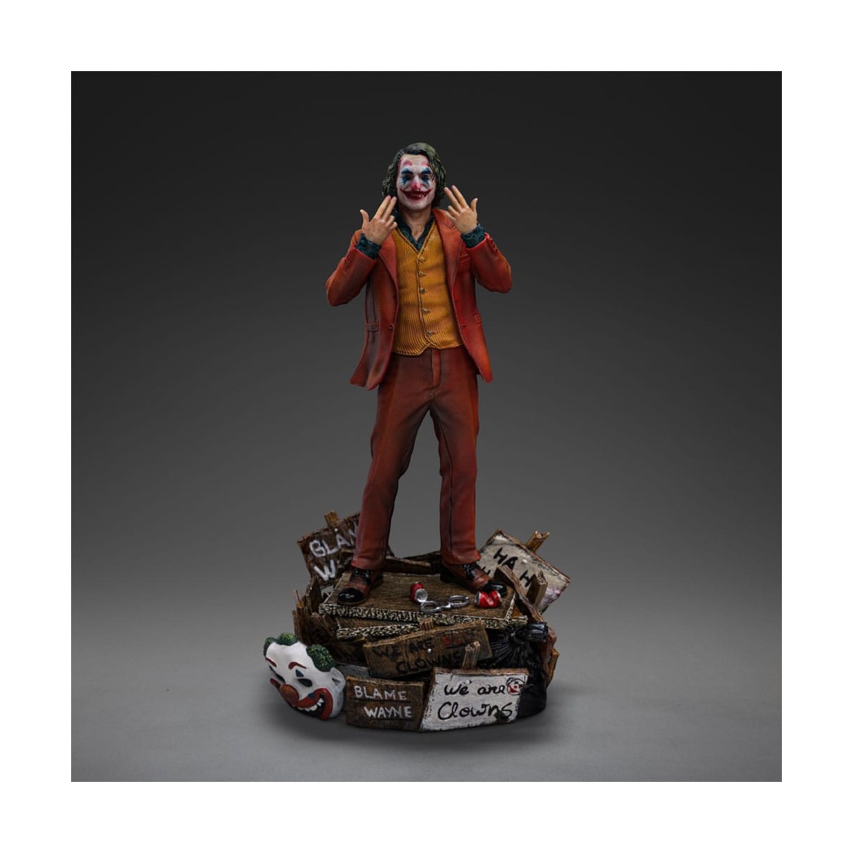 Iron Studios DC Comics - Joker (Arthur Fleck) Deluxe Arts Scale 1/10