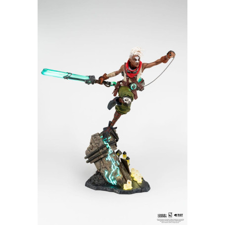 Pure Arts - League of Legends Ekko 1/4 Scale Statue