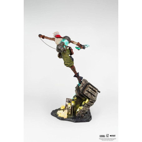 Pure Arts - League of Legends Ekko 1/4 Scale Statue