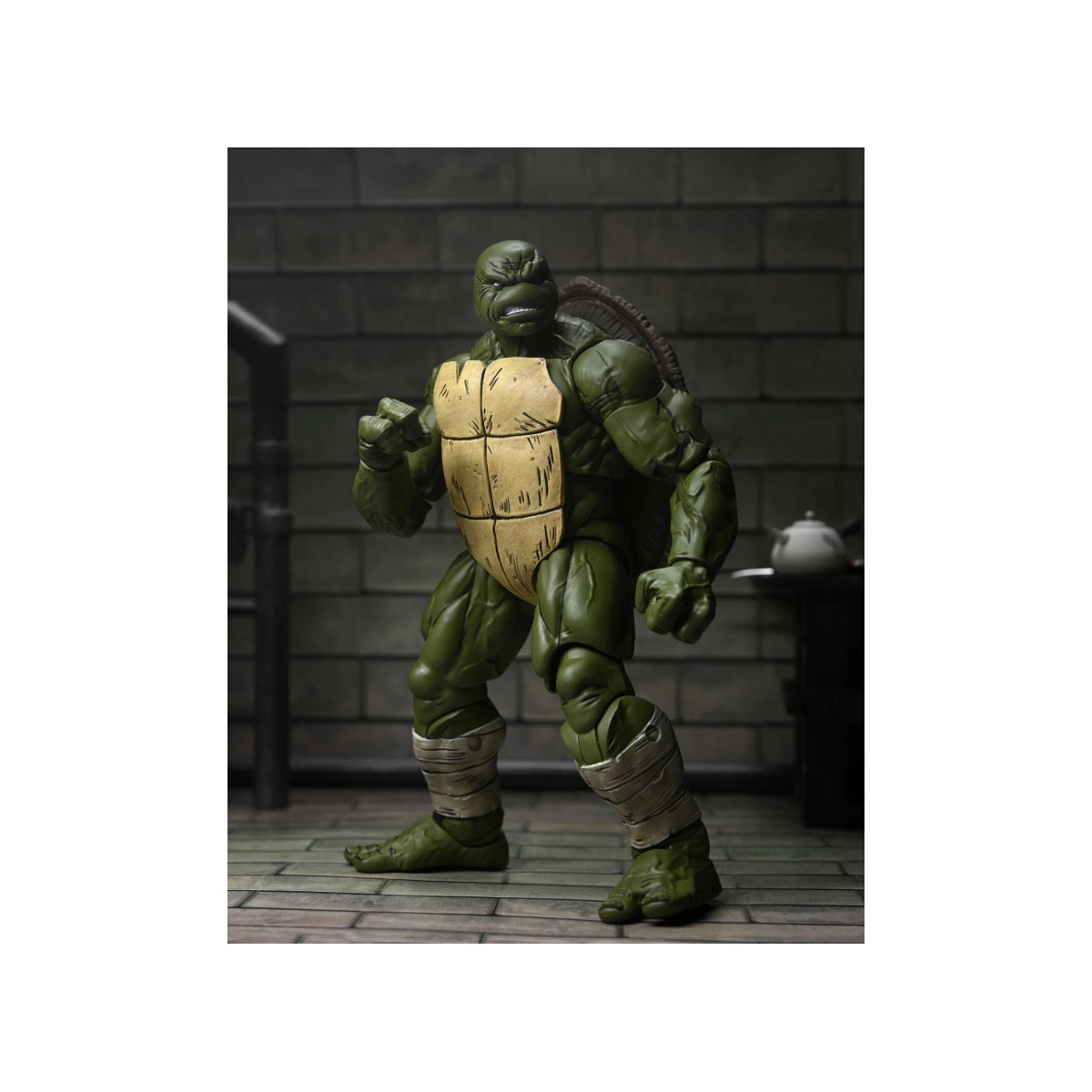 NECA - IDW Comics The Last Ronin - Ultimate Battle Damaged Ronin TMNT - Teenage Mutant Ninja Turtles
