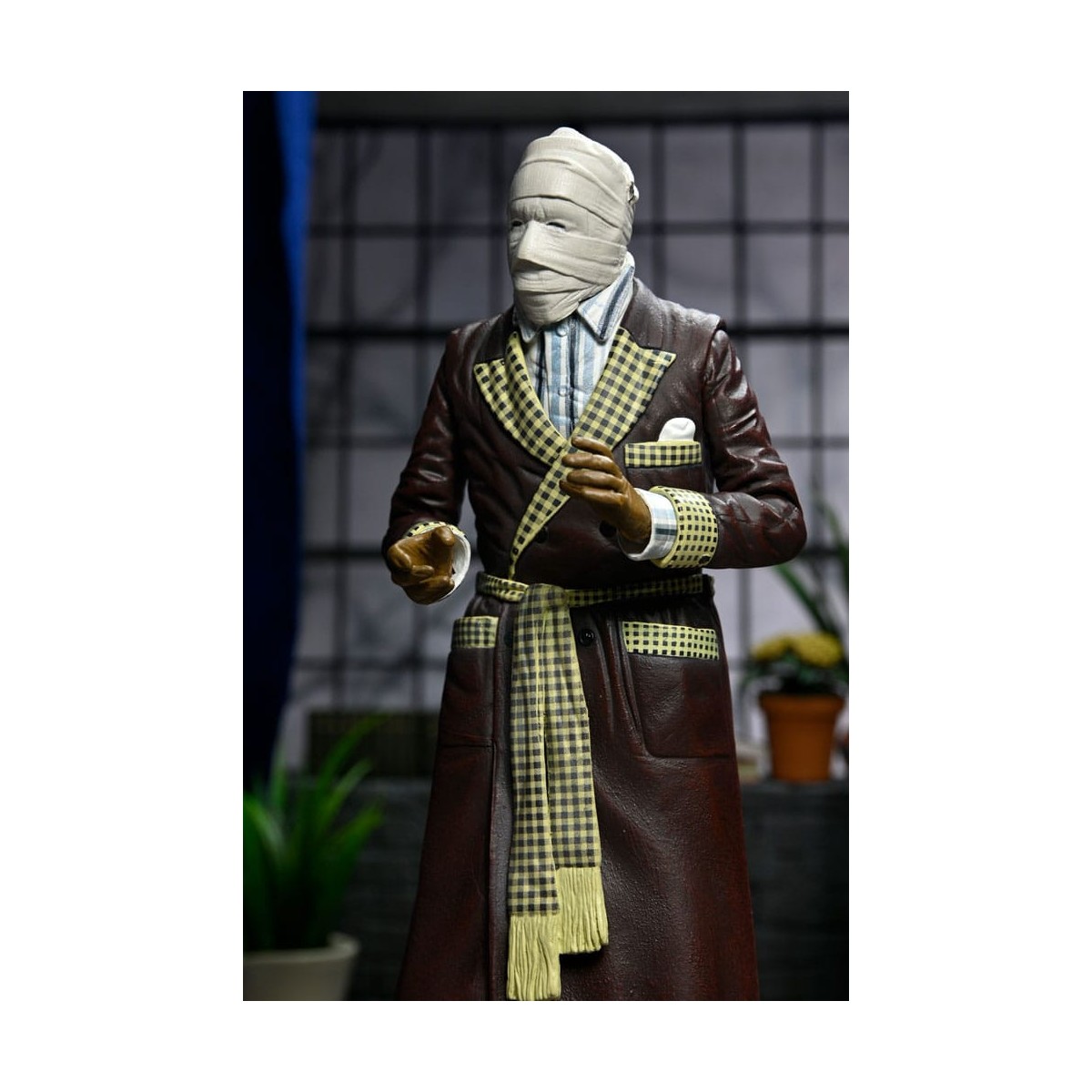 NECA - Ultimate The Invisible Man Kemp House (Color) - Universal Monsters