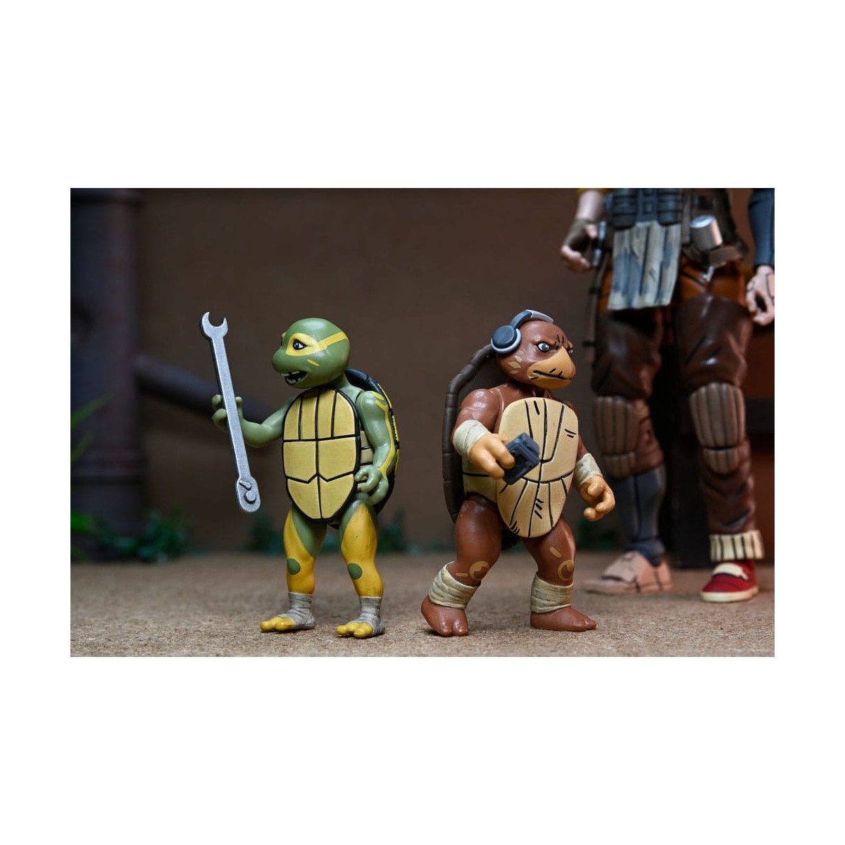 NECA - IDW Comics - Grammy April with Baby Yi & Moja - The Last Ronin The Lost Years - TMNT