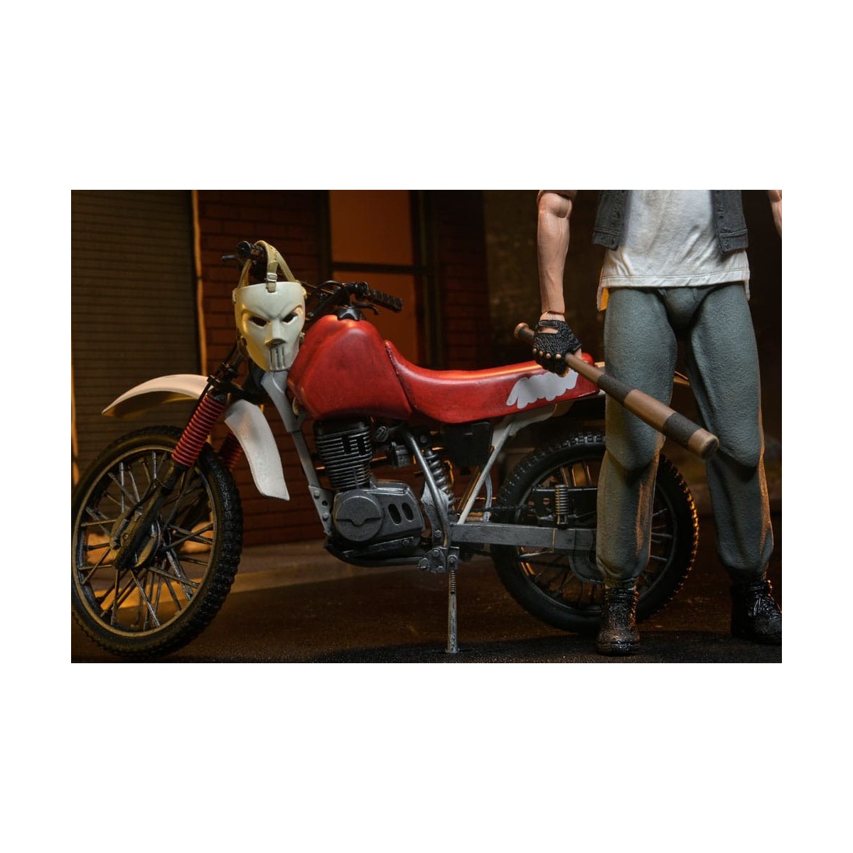 Neca - TMNT - Casey Jones with Dirt Bike - Teenage Mutant Ninja Turtles - Teenage Mutant Ninja Turtles - The Movie