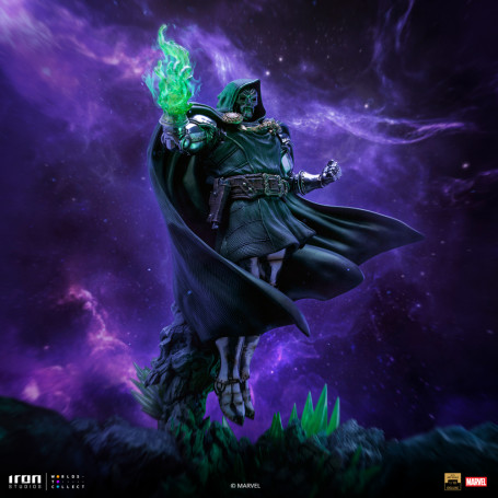 Iron Studios Marvel - DR. Doom 1/10 Deluxe Art Scale - Infinity Gauntlet Diorama