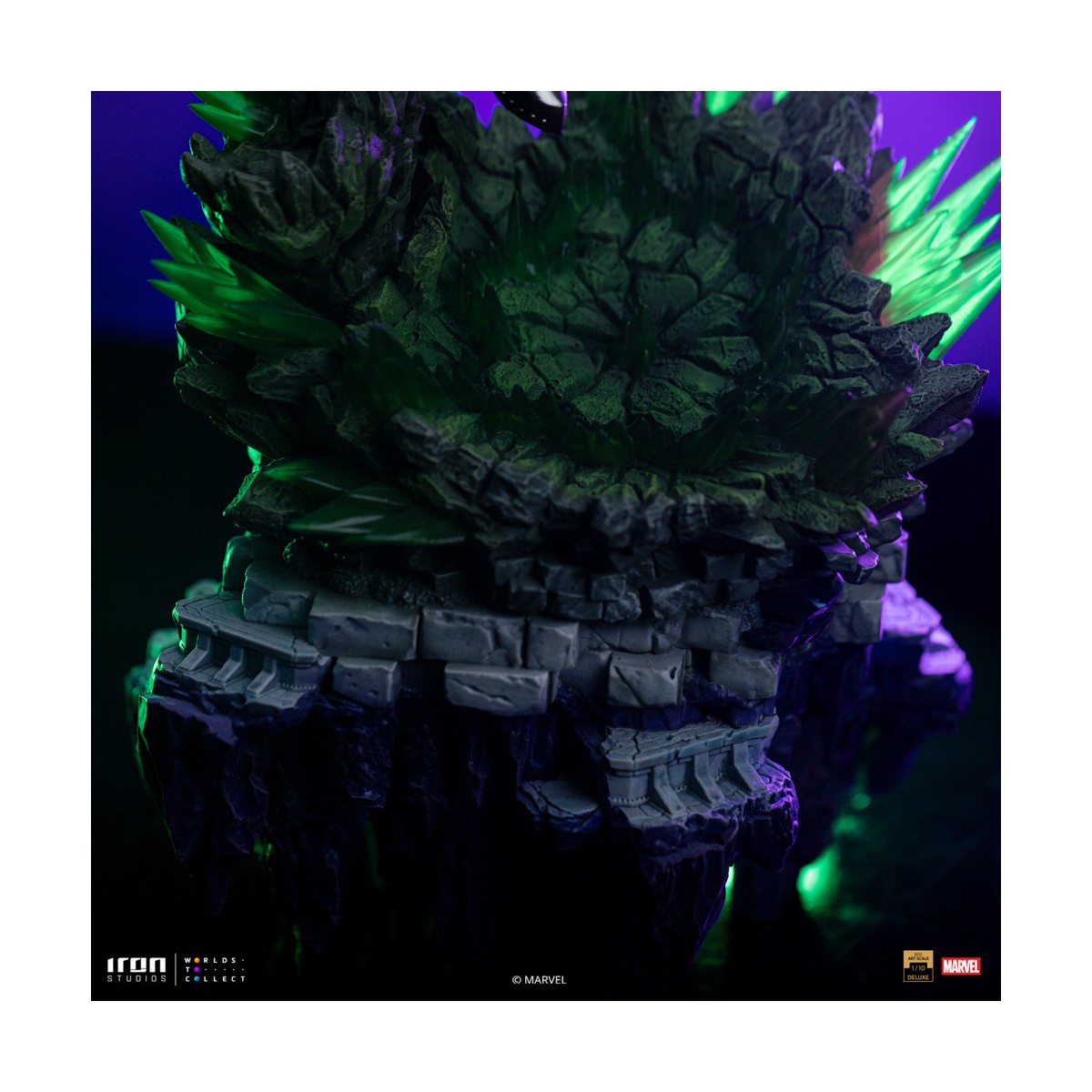 Iron Studios Marvel - DR. Doom 1/10 Deluxe Art Scale - Infinity Gauntlet Diorama