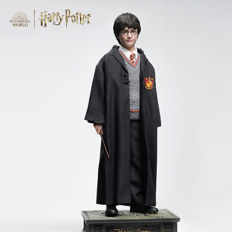 INART - Harry Potter 1/6 Scale Collectible Figure - Standard Version