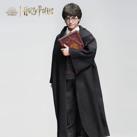 INART - Harry Potter 1/6 Scale Collectible Figure - Standard Version