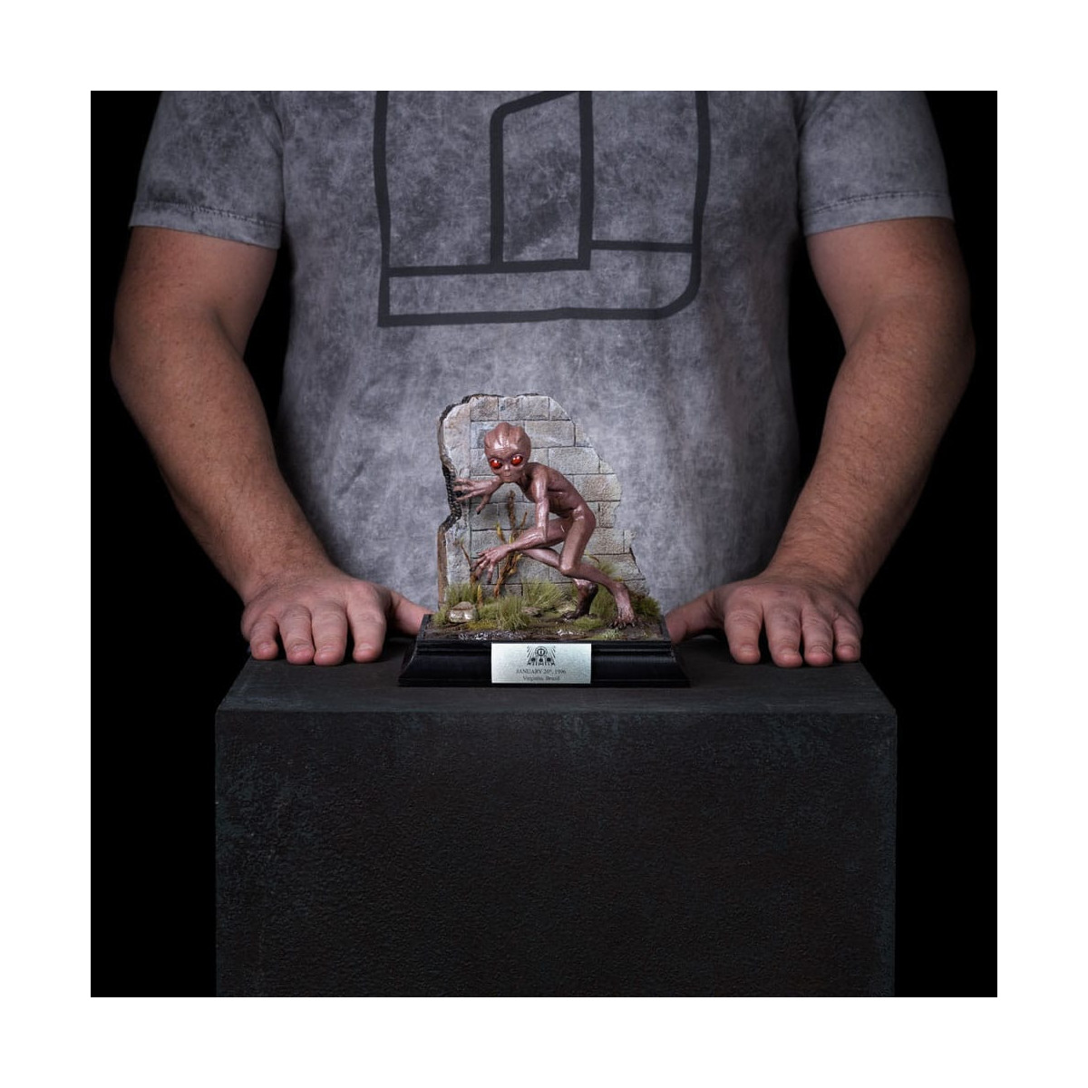 Iron Studios - I want to Believe - E.T. Varginha 1/10 BDS Art Scale