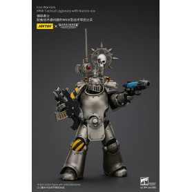 Joytoy - Warhammer - Iron Warriors Mk III Tactical Squad - Mk III Tactical Legionary with Nuncio-vox