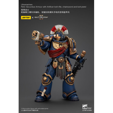 JoyToy - Space Marines II - Ultramarines Relic Secundus Armour with Artificer Bolt Rifle Chainsword and Bolt Pistol 1/18
