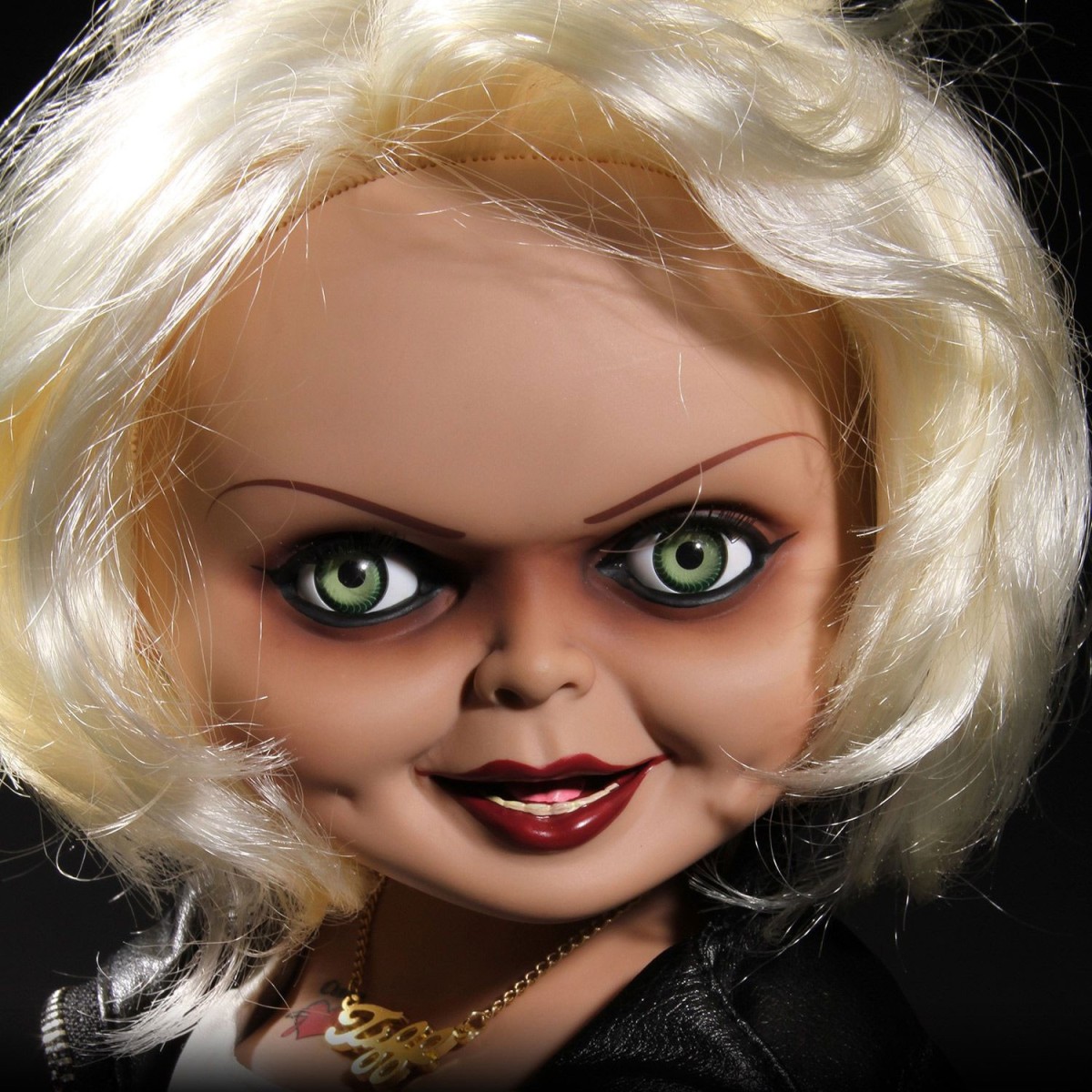 Mezco La Fiancée de Chucky poupée parlante Tiffany 38 cm