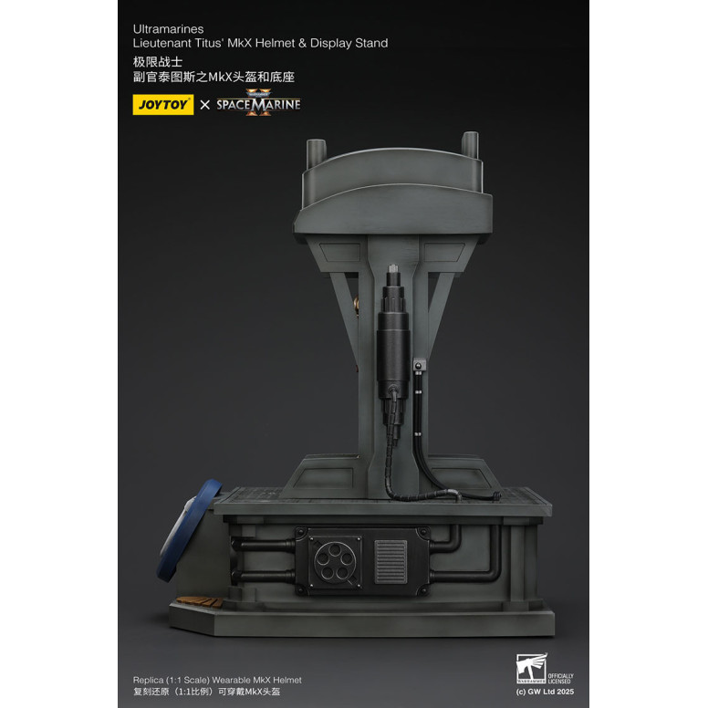 JoyToy - Space Marines II - Ultramarines Lieutenant Titus' MkX Helmet display-stand-11