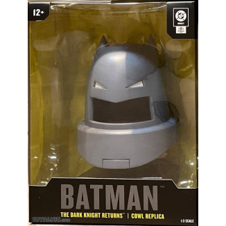 Mc Farlane DC Direct - Batman: Dark Knight Returns Armored Batman Cowl Replica 1/3 - Batman Mask