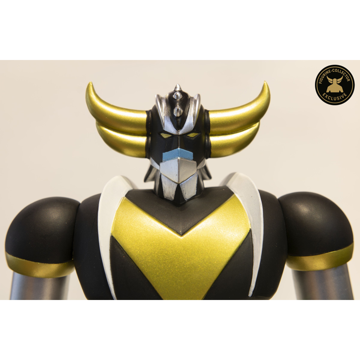 HL Pro - Goldorak Black & Gold Exclusive Figurine-Collector - Jumbo Machinder - Shogun Warrior Ufo Robot Grendizer