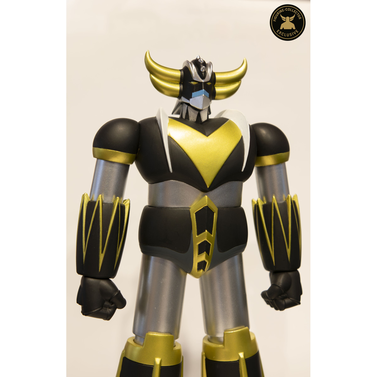 HL Pro - Goldorak Black & Gold Exclusive Figurine-Collector - Jumbo Machinder - Shogun Warrior Ufo Robot Grendizer