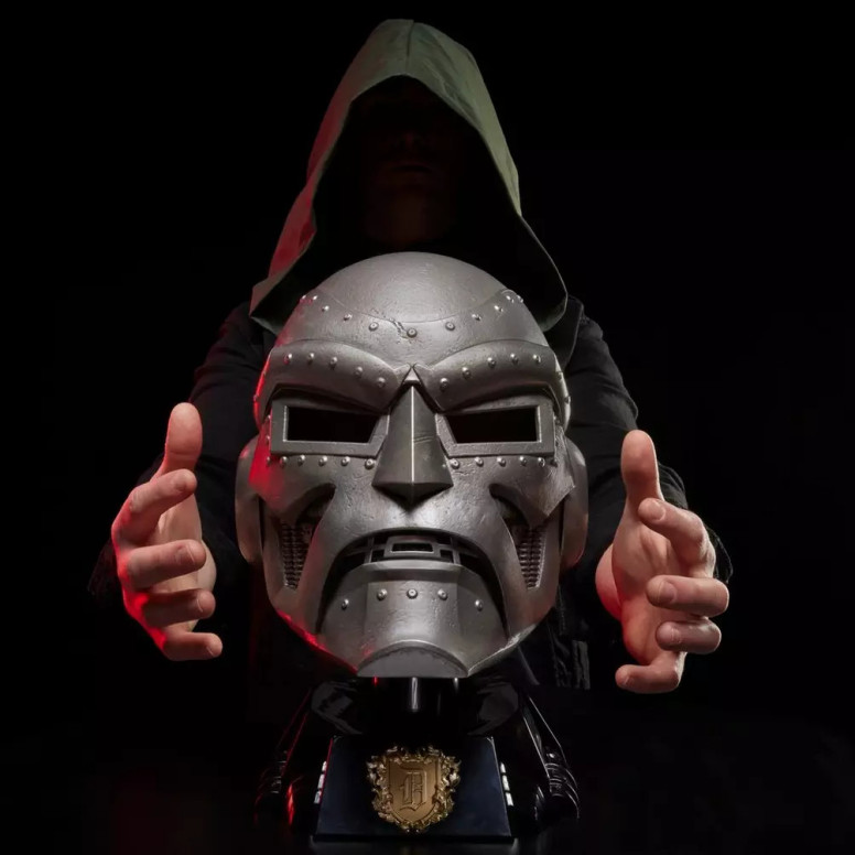 Hasbro - Replique Casque Dr Doom 1/1 - Marvel Legends Helmet