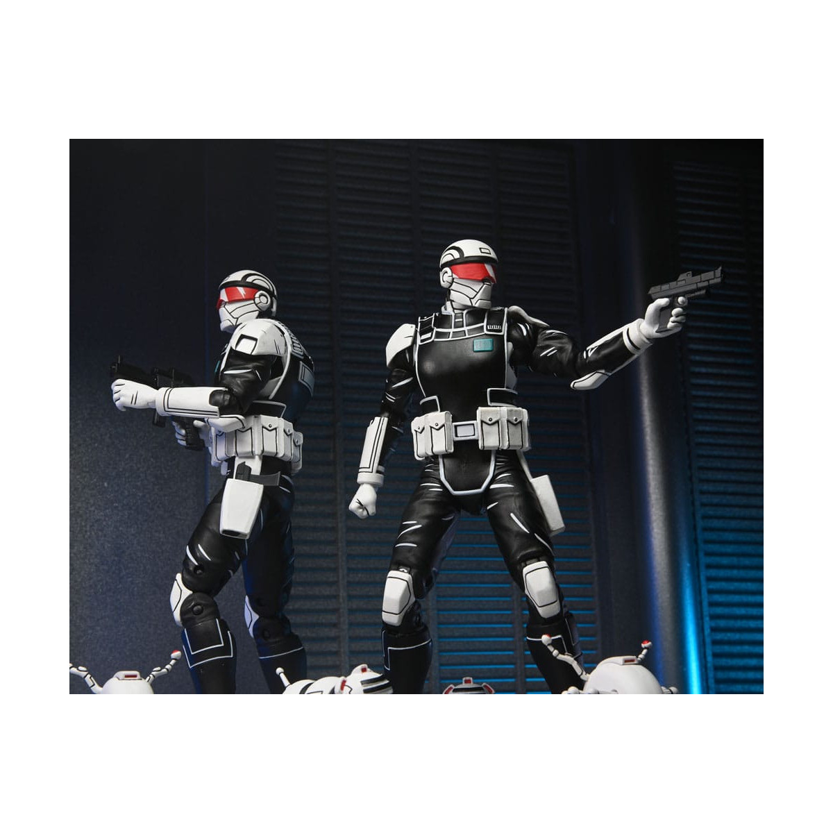 NECA - IDW Comics - Synja Commando with Mousers - The Last Ronin - TMNT