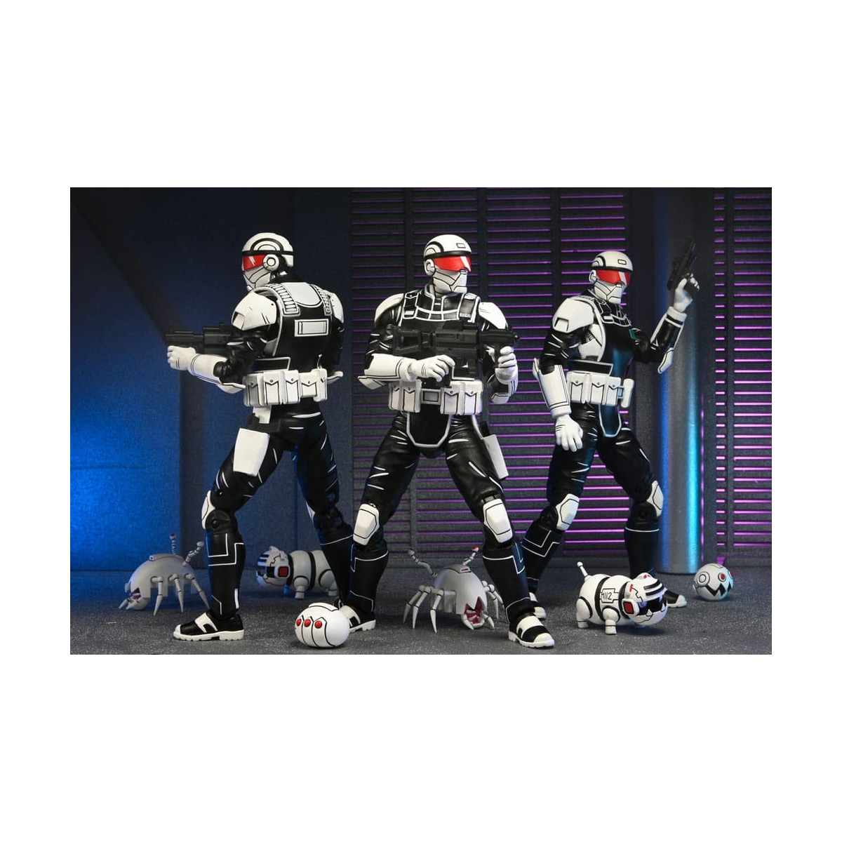 NECA - IDW Comics - Synja Commando with Mousers - The Last Ronin - TMNT