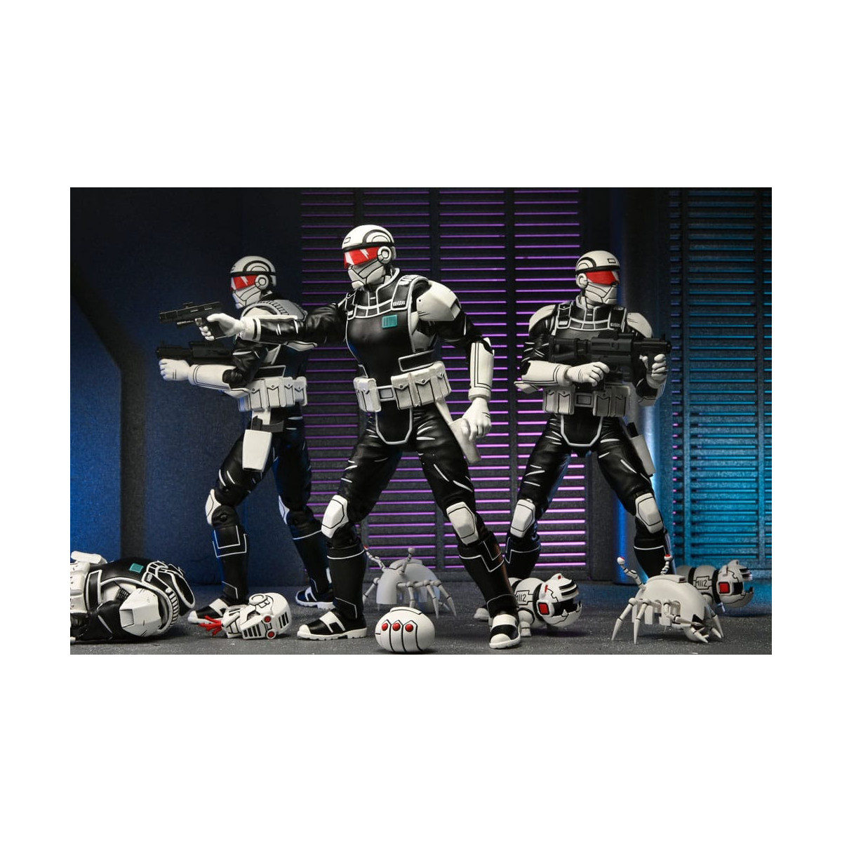 NECA - IDW Comics - Synja Commando with Mousers - The Last Ronin - TMNT