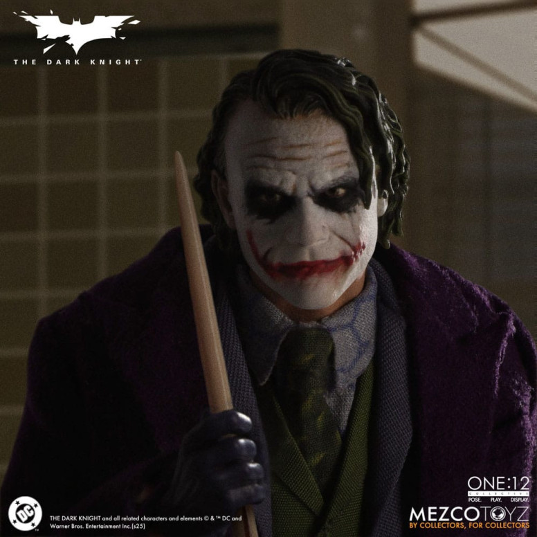 Mezco One 12 - Batman The Dark Knight - The Joker - DC Comics