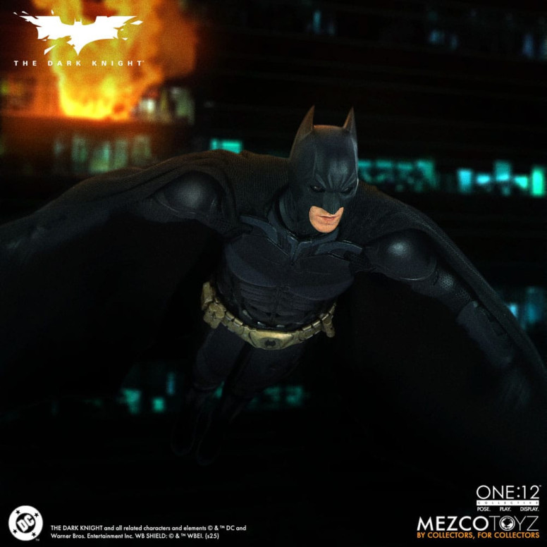 Mezco One 12 - The Dark Knight - BATMAN - DC Comics