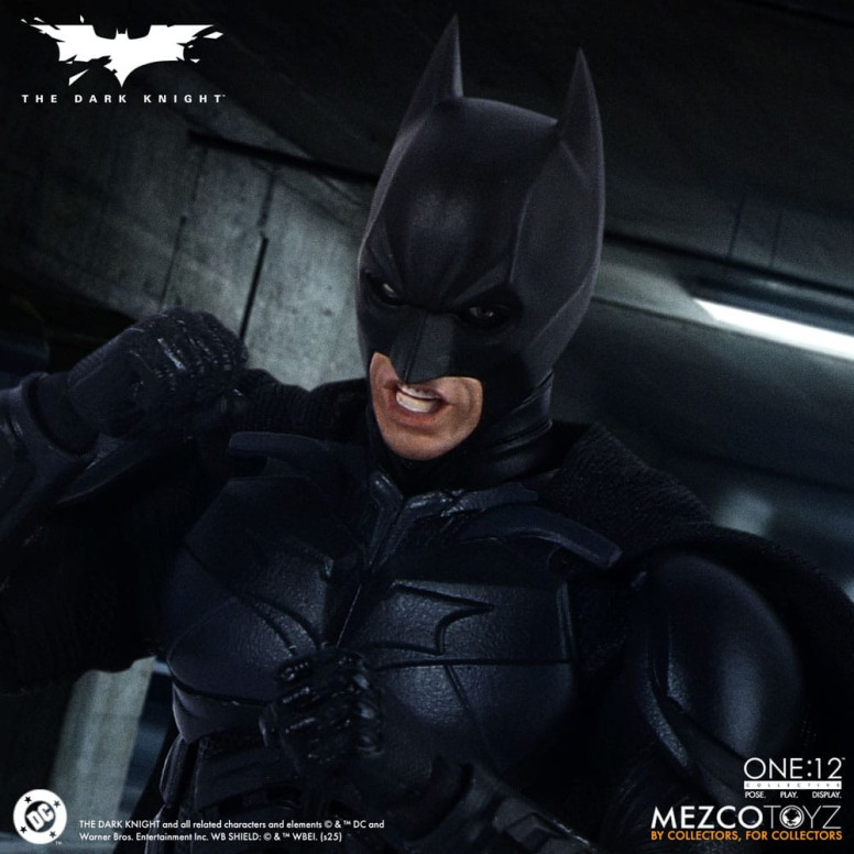 Mezco One 12 - The Dark Knight - BATMAN - DC Comics