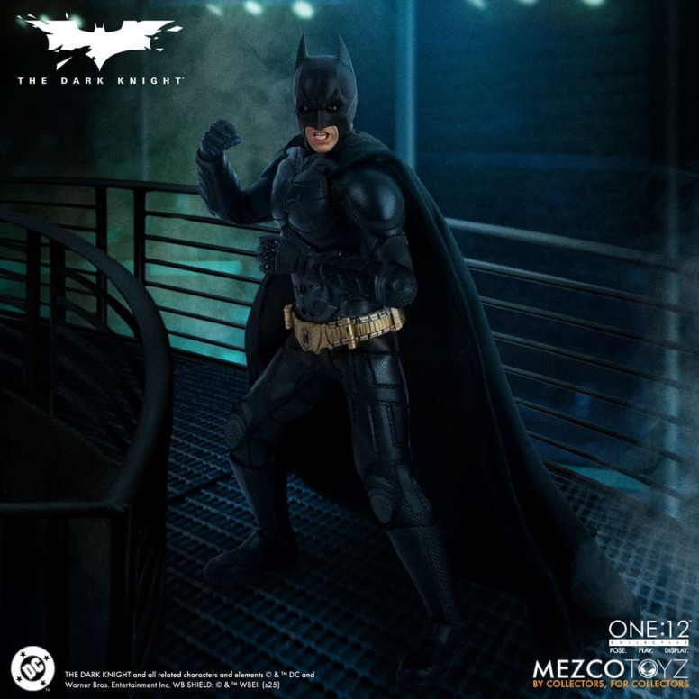 Mezco One 12 - The Dark Knight - BATMAN - DC Comics