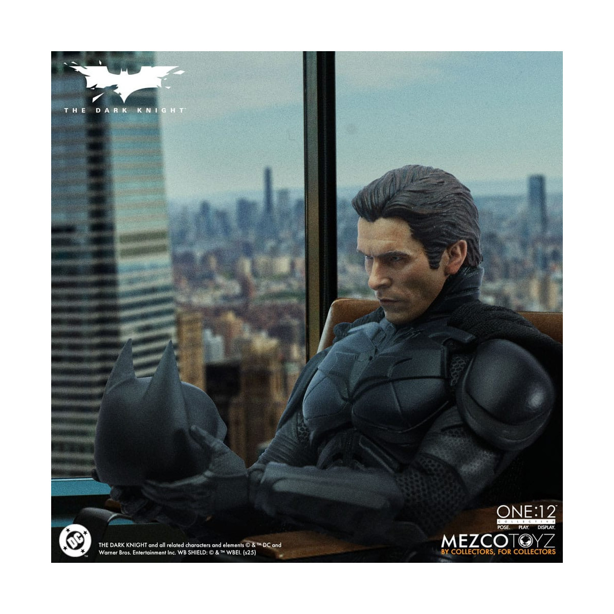 Mezco One 12 - The Dark Knight - BATMAN - DC Comics