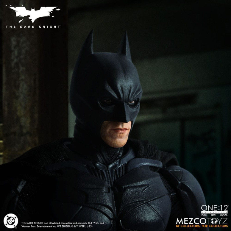 Mezco One 12 - The Dark Knight - BATMAN - DC Comics