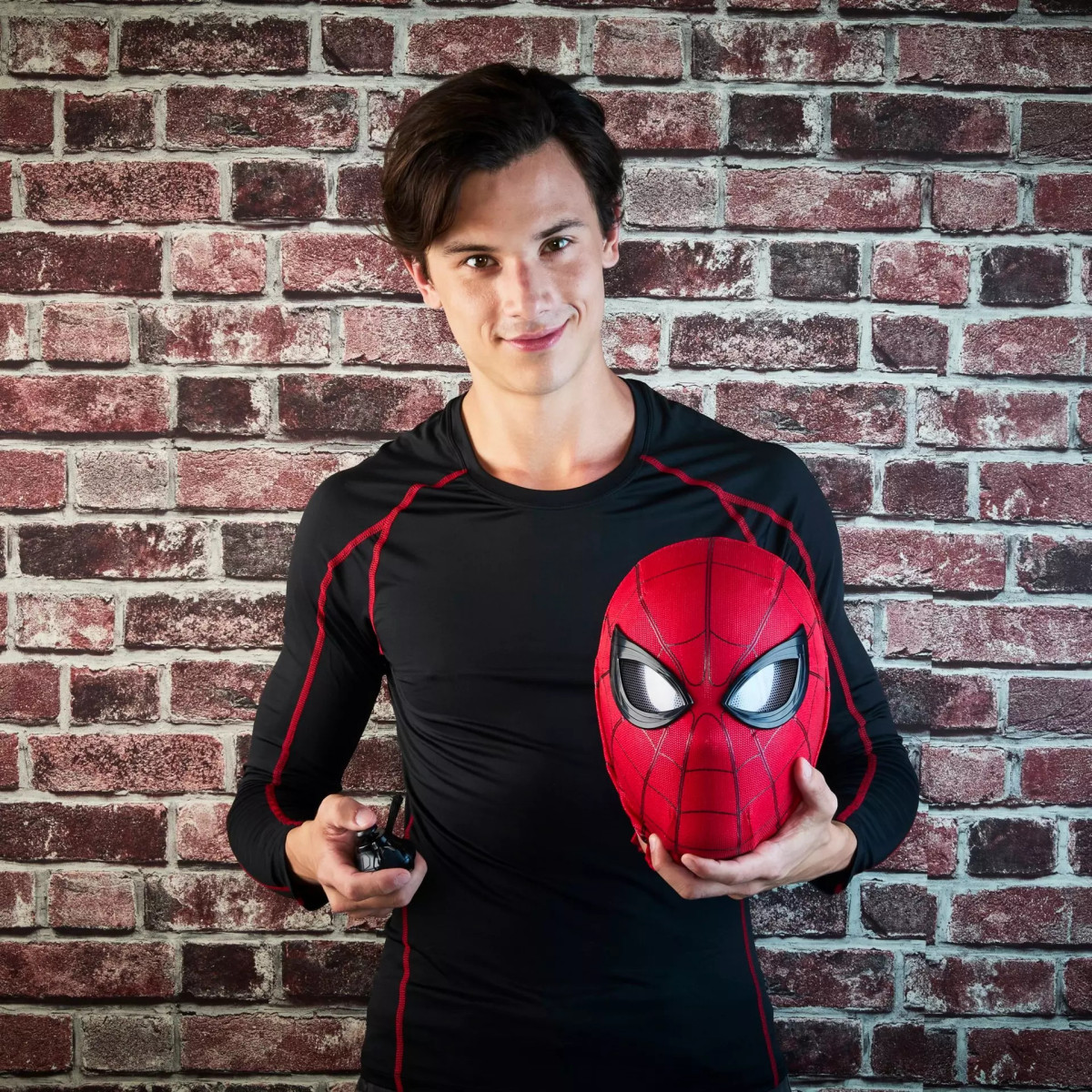 Hasbro - Spider-Man 1/1 electronic expressive mask - Marvel Legends Series