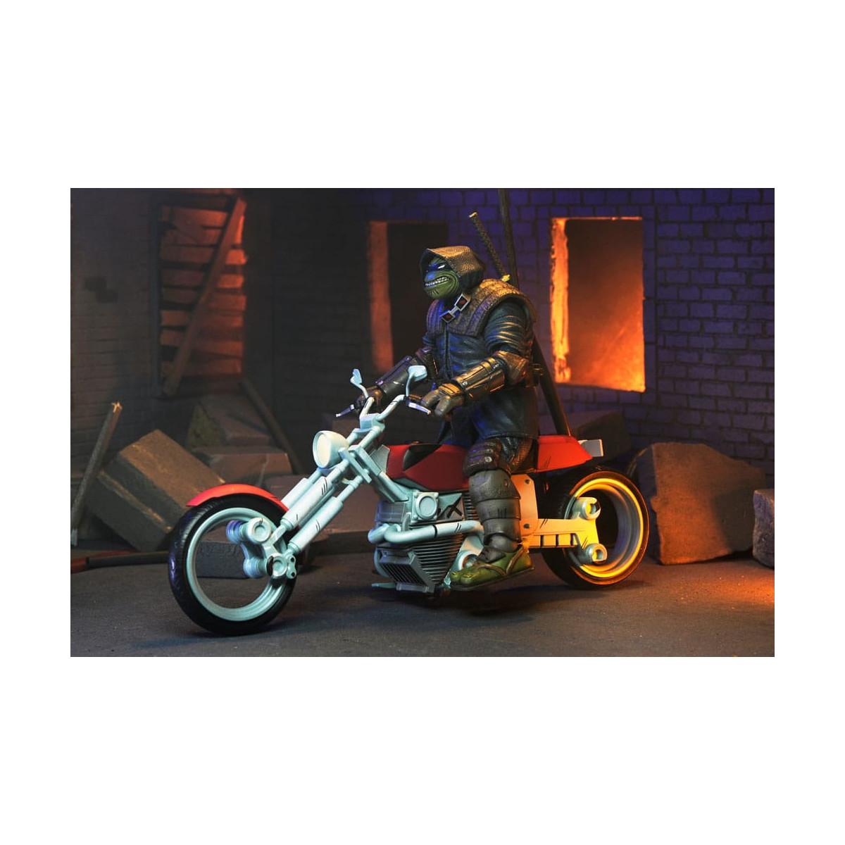 NECA - IDW Comics - Casey Marie with Last Ronin Motorcycle - The Last Ronin The Lost Years- TMNT