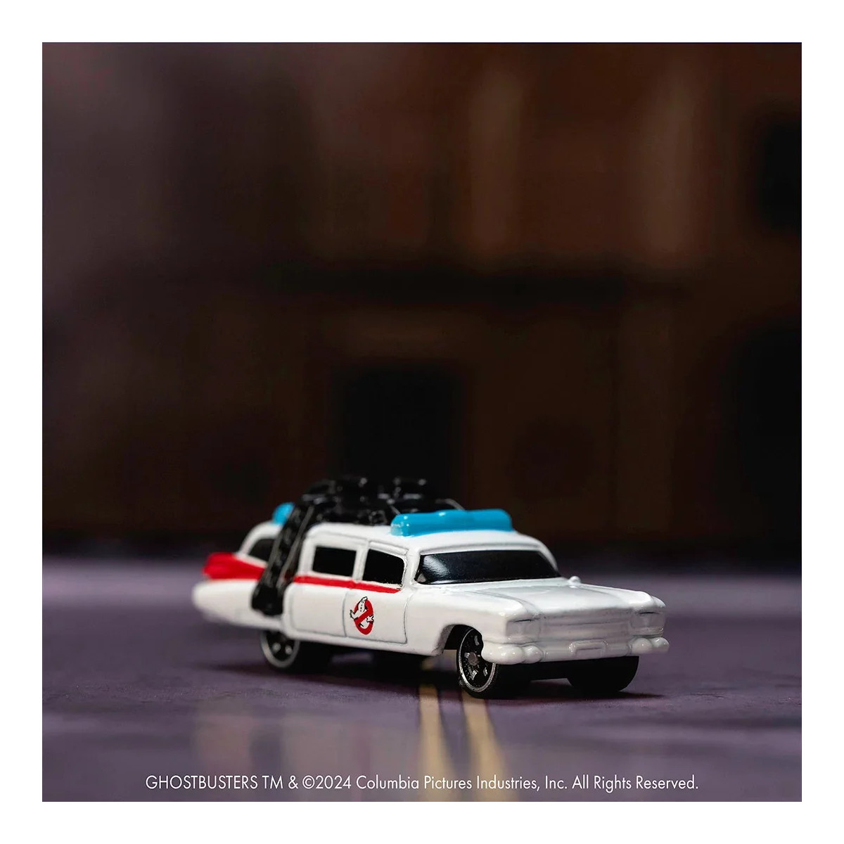 Jada Toys - Ghostbusters Stay Puft marshmallow man with Cadillac Ecto-1 - Nano Scene 1/64
