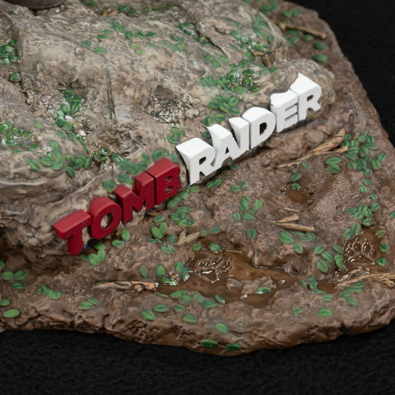 Dark Horse - Tomb Raider - Lara Croft Survivor Era