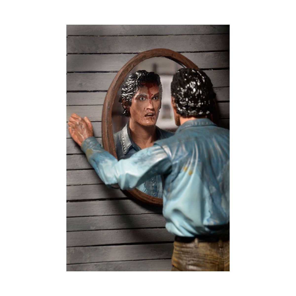 Neca Evil Dead Ultimate Ash
