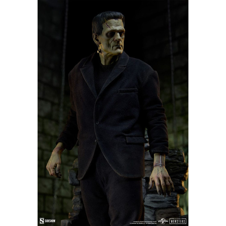 Sideshow Universal Monsters - Premium Format Frankenstein (Fabric costume) 1/4