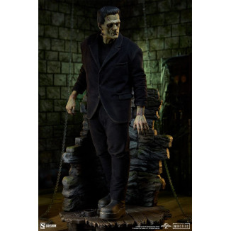 Sideshow Universal Monsters - Premium Format Frankenstein (Fabric costume) 1/4