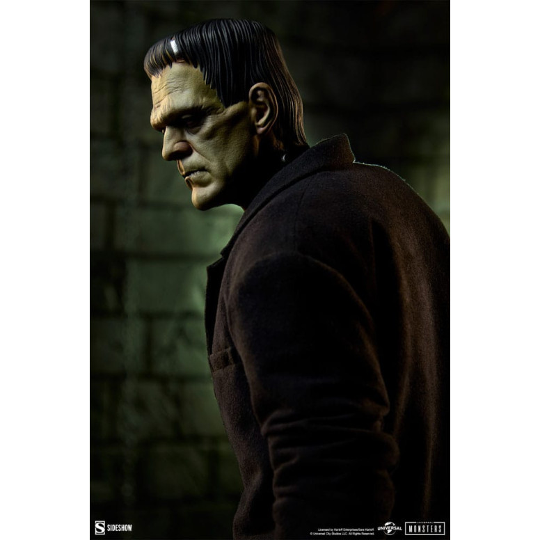 Sideshow Universal Monsters - Premium Format Frankenstein (Fabric costume) 1/4