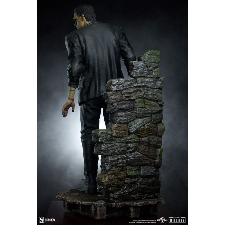 Sideshow Universal Monsters - Premium Format Frankenstein 1/4